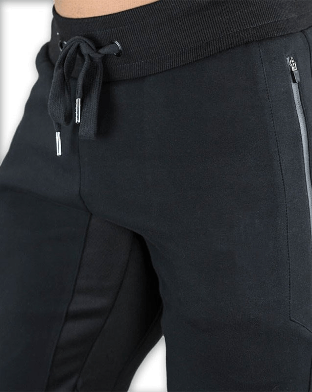 Men's sports shorts with zippered pockets, black, cotton-poly blend, secure fit for training - SF1134